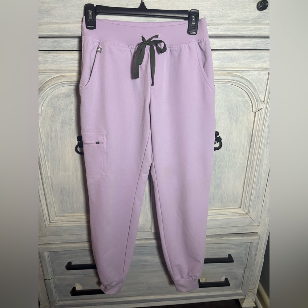 Figs Zamora Jogger Scrub Pants Lavender Dew‎ Medical Nursing